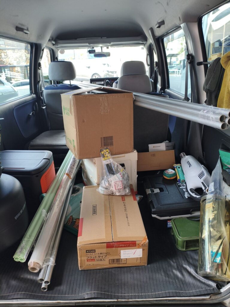 保護中: 水耕栽培の屋根を設置しました。